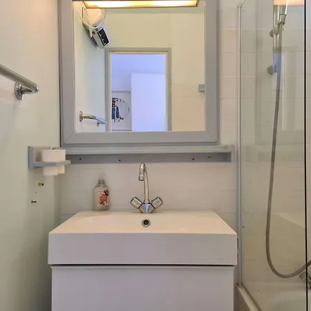 Apartmán Appartement T2 Avec Cabine, 4 Couchages, Vue Port, Parking, Pres Plage - Fr-1-249-414 Agde