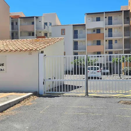 Appartement T2 Avec Cabine, 4 Couchages, Vue Port, Parking, Pres Plage - Fr-1-249-414 Apartmán Agde