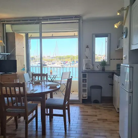 Appartement T2 Avec Cabine, 4 Couchages, Vue Port, Parking, Pres Plage - Fr-1-249-414 *